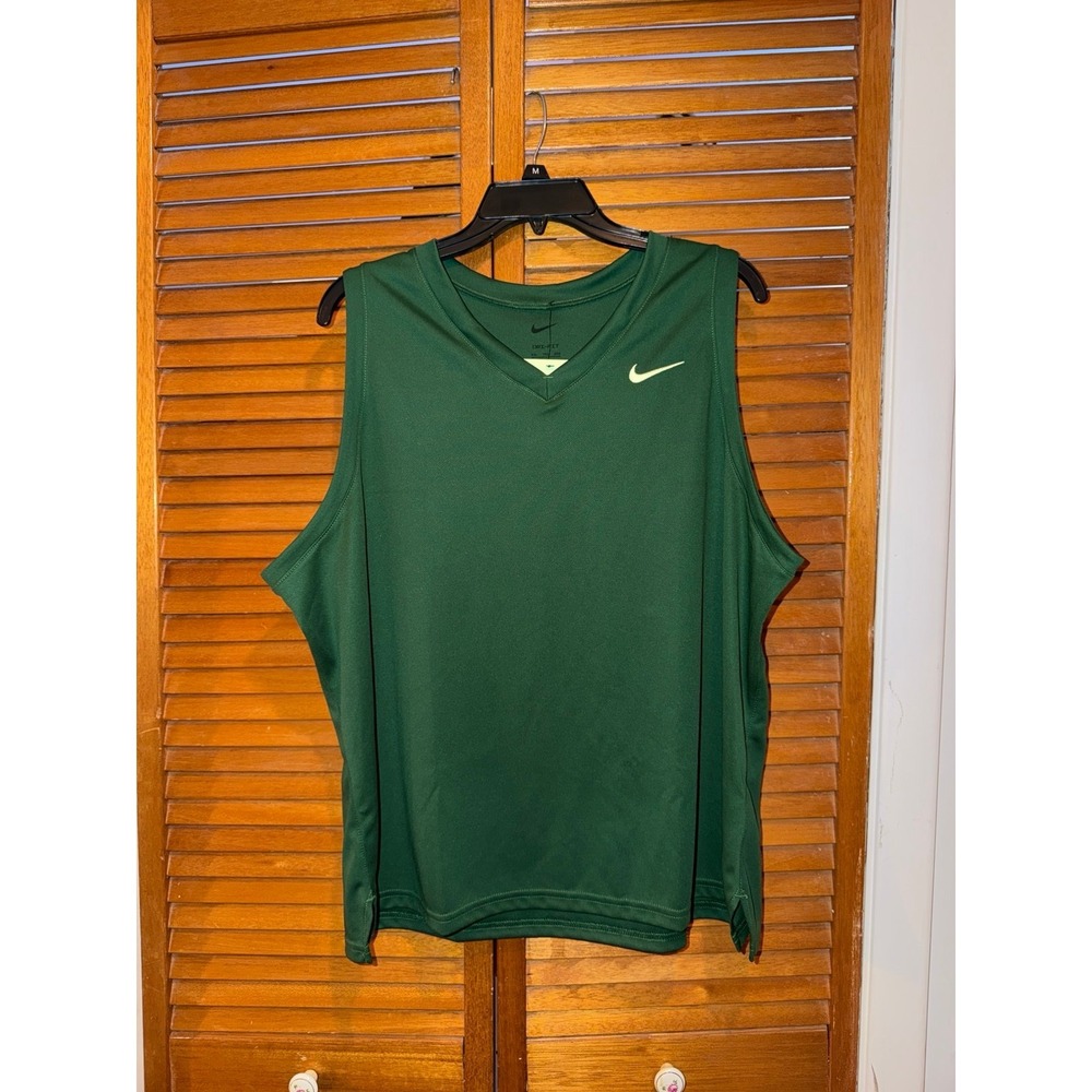 Nike Womens VNeck Active Tank Top. Size XXL (NWTS)